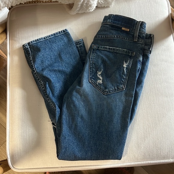 MOTHER The Tomcat Distressed Crop Jeans - Picture 5 of 7